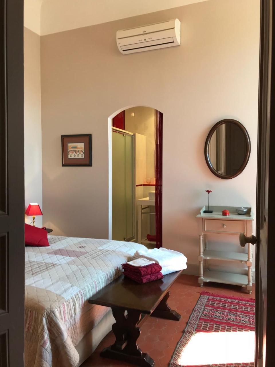 Couleurs De Camargue Bed and Breakfast Beauvoisin  Εξωτερικό φωτογραφία