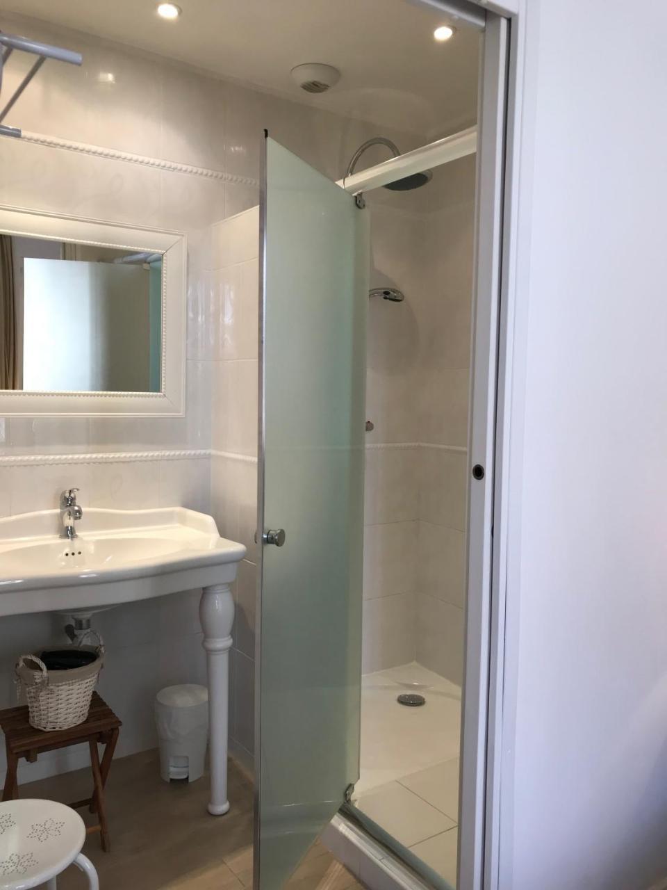 Couleurs De Camargue Bed and Breakfast Beauvoisin  Εξωτερικό φωτογραφία